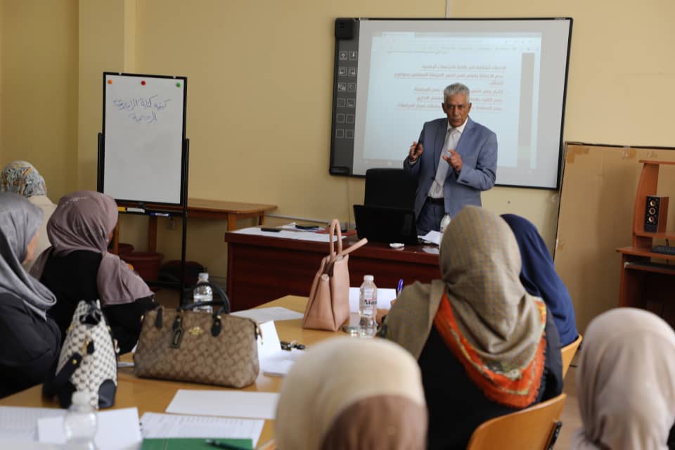 انطلاق الدورة التدريبية الثانية في سلسلة الدورات مكتب التدريب بإدارة الدراسات العليا بجامعة بنغازي 