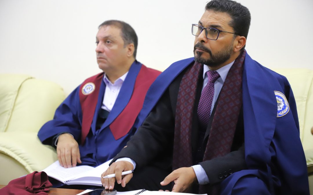 معدل الإصابة بفيروس كوفيد-19 بالمقارنة بين أطباء الأذن والأنف والحنجرة
